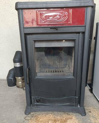 Termostufa a legna Nordica 13 Kw potenza