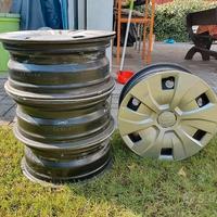 Cerchioni Auto in ferro con copricerchio