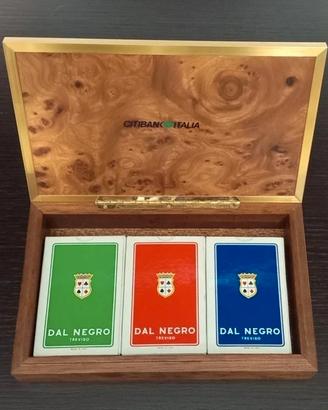 Cofanetto con 3 mazzi di carte francesi sigillate 