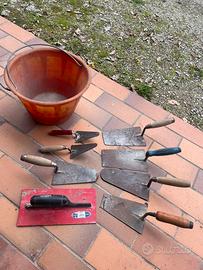 Set attrezzi da muratore + 2 secchi