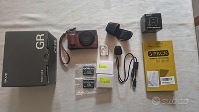 Ricoh GR III Kit Completo - Come Nuova 1673Scatti