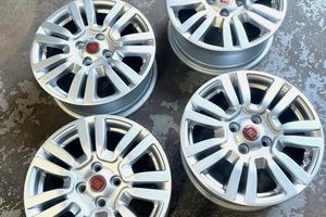 Cerchi in lega fiat punto da 15’’