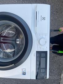 Lavatrice pari al nuovo