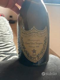 Vino champagne dom perignon