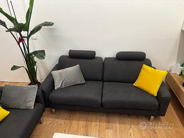 Coppia di divani a 2 posti