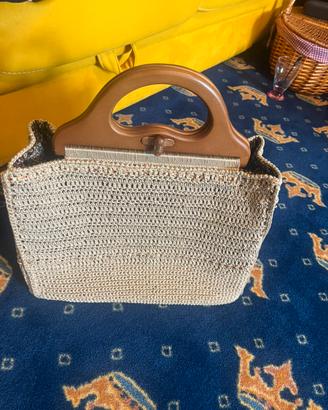 Borsa ecrù fatta a mano manici in legno
