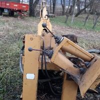 retroescavatore per scavi