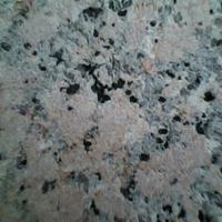 Lastre squadrate in granito da giardino