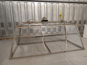 lampadario da esterno in ferro e vetro