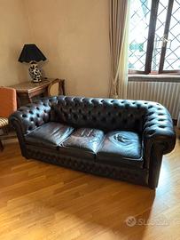 Divano Chesterfield