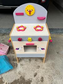 Gioco cucina e tavolo lavoro in legno