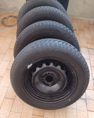 SET CERCHI IN FERRO + PNEUS 4 STAGIONI 14"