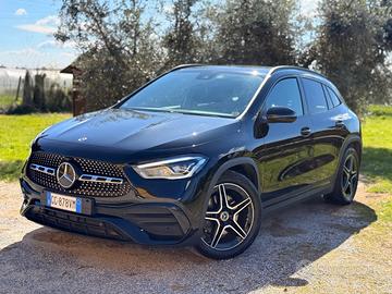 Mercedes GLA  33.000 km!
