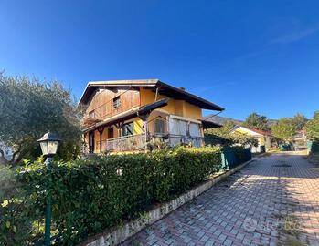VILLA SINGOLA A GIVOLETTO