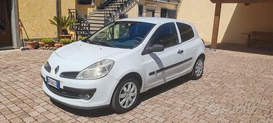 AUTO USATA RENAULT CLIO