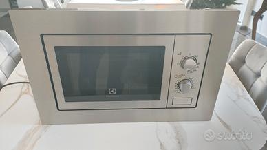 forno a microonde Electrolux acciaio Inox