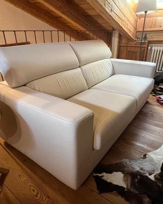 Divano Chateau d'Ax 2 posti + Pouf