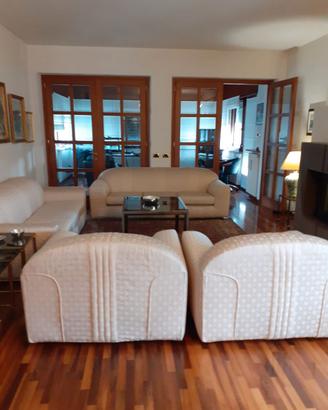 Salotto vintage Alain Delon prodotto da Sabot