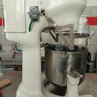 Impastatrice planetaria professionale 20L+3 fruste