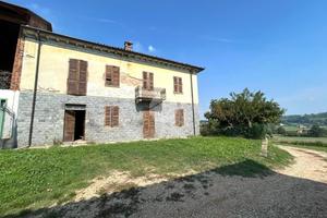 CASA SEMINDIPENDENTE A CASTELL'ALFERO
