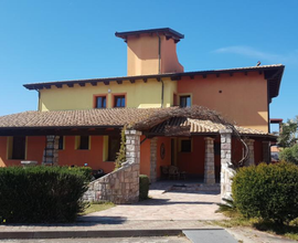 Villa singola con giardino a 200 mt dalla spiaggia