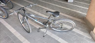 Mountain Bike Rockrider Five.1 (Decathlon)