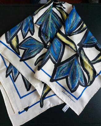 foulard  Salvatore  Ferragamo 