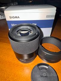 Obiettivo Sigma 30mm f/1.4 DC DN (Attacco Fuji X)
