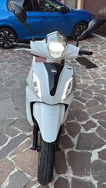 Scooter 50 Sym Symphony ST