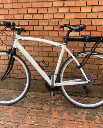 Bicicletta dimensione media in buono stato