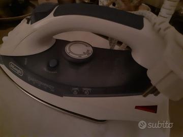piccolo ferro da stiro De Longhi 