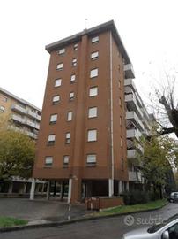 Immobile in asta di 76 m² con 3 locali e box auto 