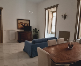 Centro chiaia stanze uso studio