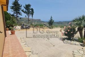 VILLA A CASTELLAMMARE DEL GOLFO