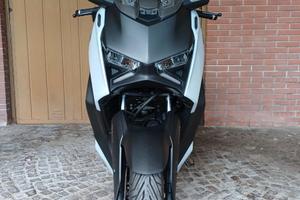 Yamaha XMAX 300 Tech MAX 2025 garanzia 2032