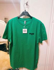 Maglietta firmata Moschino