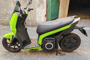 Scooter elettrico silence s01