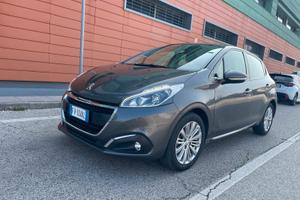 Peugeot 208 1.2 benz 82cv 5 porte - Distribuzione 