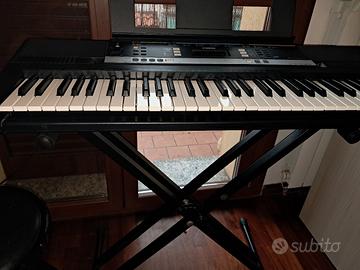Tastiera Yamaha  Con Supporto E Sgabello Adattabil