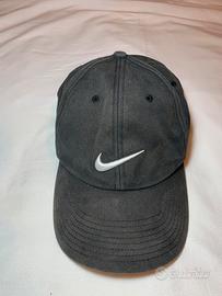 Cappellino Nike nero usato