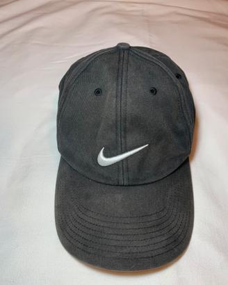 Cappellino Nike nero usato