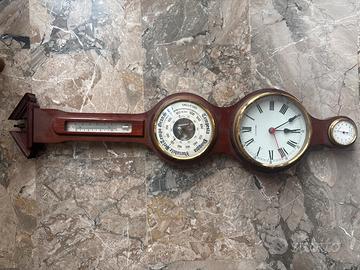 Orologio vintage a forma di chitarra