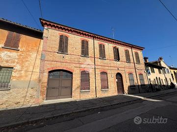 CASA SEMINDIPENDENTE A RAVENNA