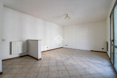 3 LOCALI A LUMEZZANE