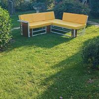 divano da giardino unico