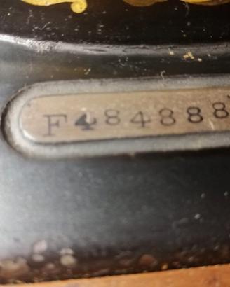 Macchina da cucire Singer dei primi del 900