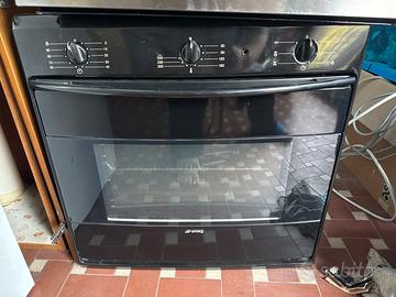 Forno tradizionale elettrico nero smeg