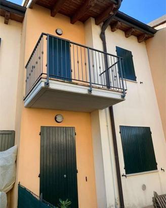 Villetta a schiera di 110 m² con 5 locali e posto 