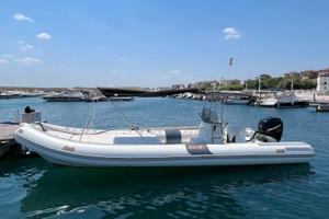 GOMMONE BAT 830 motorizzato con mercury verado 275
