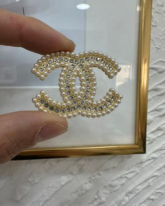 Spilla chanel